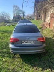 Volkswagen Jetta 2015 года, 86 лс, 399058 км. Транспортное средство легковое, марка: Volkswagen Jetta, 2015 г.в., цвет: темно-серый, VIN: XW8ZZZ16ZFN908388, г/н: Н564РЕ46, изготовитель (страна): ООО «ФОЛЬКСВАГЕН ГРУП РУС» (Россия), модель двигателя: CFN, тип двигателя: бензиновый на бензине…