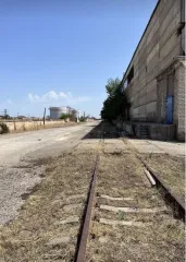 Производственно-складской комплекс 27 274,8 кв.м, Дагестан Производственно-складской комплекс в п. Тюбе, Р. Дагестан включает: 1. Здание-открытый склад, площадью 12 060 кв.м, КН 05:50:000007:2132; 2. Здание-закрытый склад, площадью 10228,7 кв.м, КН 05:50:000007:2149; 3…
