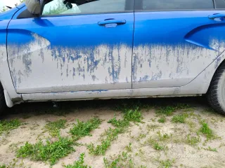 Lada Vesta 2021 года, VIN: XTAGFK110NY618796. Автомобиль находится в залоге у АО «Кредит Европа Банк (Россия)», на имущество наложены ограничения в виде запрета на регистрационные действия. Недостатки: трещина на лобовом стекле, следы коррозии на кузове. Транспортное средство находится на стоянке у…