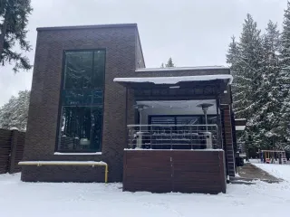 Дом 528,7 кв.м и земельные участки в Московской области. Земельный участок общей площадью 625 кв. м, кадастровый № 50:20:0050328:56, местоположение установлено относительно ориентира, расположенного в границах участка, почтовый адрес ориентира: Московская область, Одинцовский район, с/о Успенский…