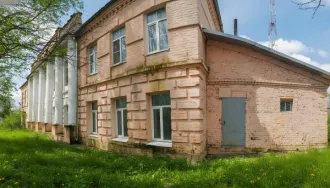 Недвижимость в с. Гагаринская Новоселка, 2071,1 кв. м, Ярославская область. Имущество, расположенное по адресу: Ярославская область, р-н Переславский, с/о Глебовский, с. Гагаринская Новоселка, ул. Садовая, с земельным участком, в составе: психоневрологический институт, КН 76:11:010101:917, неж., 2…