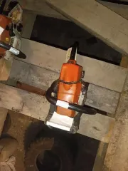 Бензопила Sturm с шиной и пильной цепью, пильная цепь, бензопила STIHL MS 440, бензопила STIHL MS 270, бензопила Oleo-Mac модели 941 С в корпусе оранжевого цвета, бензопила Урал, бензопила Карвер, бензопила STIHL MS 180 (пила цепная бензиновая).