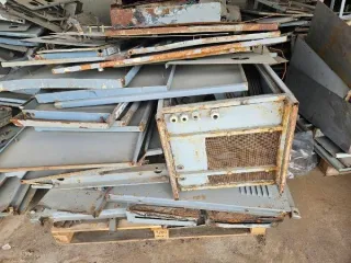 Лом черного металла 2318 кг, Санкт-Петербург. Вес 2318 кг, реестровый номер 0024КДЗ0000030, местонахождение: Российская Федерация, Санкт-Петербург, ул. Седова, д.9, навес (расположен напротив литеры Р). Имущество получено в ходе разборки движимого имущества, находящегося в аренде у ООО…