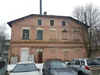Нежилые здания 899,9 кв.м и участок, Санкт-Петербург. Здания, расположенные по адресу: Санкт-Петербург, поселок Понтонный, улица Александра Товпеко, дом 12, литера А, литера Б, и земельный участок по тому же адресу, литера А. Литера А: площадью 739.3 кв.м, назначение: нежилое, этажность здания: 2…