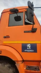 Автобетоносмеситель 69360 V, 2018 г.в., г/н М118СТ75, VIN Х4869360VJ0006624, номер рамы (шасси): XTC431184Н1365416, номер кузова (прицепа): 431140H2480041. Передний бампер имеет сколы, трещины. Назначение: для работы в разных климатических условиях.