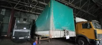 Полуприцеп МАЗ 975800-3010, государственный регистрационный знак ЕА 4617 13rus.