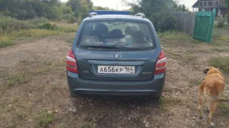 Легковой автомобиль LADA Kalina VAZ 219470 2014 года, цвет серо-синий, VIN XTA219470E0038804, госномер А656КР164. Авто на ходу, имеется царапина на левой стороне двери, трещина заднего правого фонаря, передний бампер треснут.