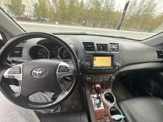 Toyota Highlander 2011 Toyota Hilux, 2011 г.в., VIN: JTEES42A802183919, цвет: черный ГРЗ: К385ХЕ186 С имуществом можно ознакомиться в рабочие дни с 10:00 до 15:00 по предварительной записи по номеру телефона +79220700233 у организатора торгов. Ознакомление с имуществом происходит путем его осмотра…