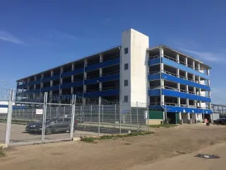 Машино-место площадью 17.4 кв.м по адресу: Москва, ул. Новоорловская, д. 5, корп. 1, этаж 4, место 217. Кадастровый номер: 77:07:0015009:5156.