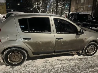 Renault SR 2010 Автомобиль легковой, марка: RENAULT, модель: SR, VIN: X7LBSRB2HAH274896, гос. рег. номер: А586РС190, год изготовления: 2010. ТС находится в залоге у АКЦИОНЕРНОЕ ОБЩЕСТВО "ТБАНК". Автомобиль легковой, марка: RENAULT, модель: SR, VIN: X7LBSRB2HAH274896, гос. рег. номер: А586РС190, год…