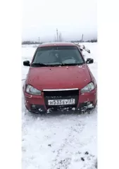 Легковой автомобиль, марка: ЛАДА, модель: 111830 КАЛИНА, год изготовления: 2010, VIN: XTA111830A0222352, г/н: Н533ЕУ37. Двигатель барахлит, работает одна передача, колёса старые, дверь помятая, на лобовом стекле трещина, пороги ржавые, у багажника сломан замок.