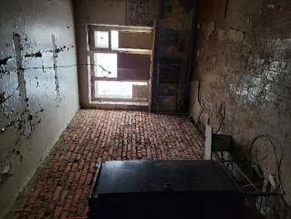 Нежилое помещение, расположенное на земельном участке, включающее в себя: нежилое здание (кад. номер 35:24:0401013:317, площадь 1723,9 кв. м.), расположенное по адресу: Вологодская обл., г. Вологда, ш. Окружное, д. 7, стоимостью 35 103 600,00 руб.; земельный участок (кад. номер 35:24:0401013:255…