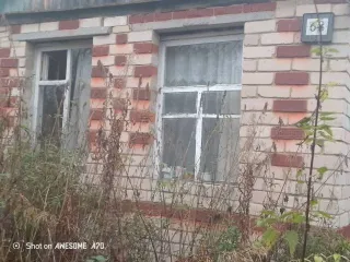 Жилой дом площадью 12,8 кв.м и земельный участок площадью 512 кв.м. Кадастровый номер дома: 66:27:1105001:330. Кадастровый номер участка: 66:27:1105001:23. Категория земель: земли населенных пунктов. Вид разрешенного использования: для садоводства.