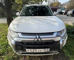 Mitsubishi Outlander, 2018. А/м MITSUBISHI OUTLANDER, г/в 2018, г/н Т525УР123, VIN Z8TXTGF3WKM004294. Обременение: арест. Шаг аукциона 19 760,00 руб.