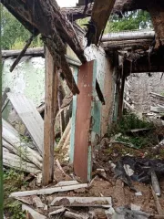 Нежилое здание 270,6 кв.м с земельным участком в с. Долгополье. здание, назначение: нежилое, общей площадью 270,6 кв.м, кадастровый номер: 33:01:000901:102, с земельным участком, категория земель: земли населенных пунктов, разрешенное использование: обслуживание нежилого здания, общей площадью 813…