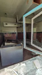 Нежилое здание площадью 657,3 кв.м, кадастровый номер 58:25:0630202:1233, количество этажей 3, в том числе подземных 1. Подсобные помещения: сарай площадью 35,2 кв.м, кадастровый номер 58:25:0630202:3505; сарай площадью 27,3 кв.м, кадастровый номер 58:25:0630202:3504. Земельный участок категории…