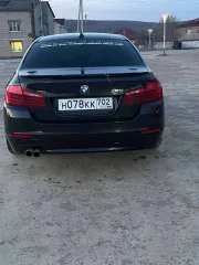 BMW 528i xDrive, 2014, VIN: Х4Х5А76460D364355. Легковой автомобиль, марка: BMW 528i xDrive, год изготовления: 2014, VIN: Х4Х5А76460D364355, вид собственности: индивидуальная, пробег 221229 км. Находится в залоге у АО Азиатско-Тихоокеанский Банк.