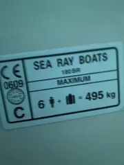 Катер Sea Ray 180BR маломерное судно катер SEA RAY 180BR, бортовой (идентификационный) номер Р70-00КЕ, строительный (заводской) номер: US-SERR6941A101