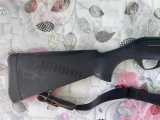 Benelli Raffaello Crio Comfort охотничье одноствольное полуавтоматическое длинноствольное оружие, калибр 12/76, номер F273280/С1070482. Разрешение на хранение и ношение серии РОХа № 0022171449, выдано 29.10.2020, срок действия с 21.11.2020 до 21.11.2025.