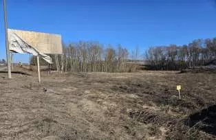 Земельный участок, площадью: 1 000 кв. м, Кадастровый номер: 32:02:0050601:365, Местоположение установлено относительно ориентира, расположенного за пределами участка. Ориентир жилой дом. Участок находится примерно в 1950 м, по направлению на юго запад от ориентира. Почтовый адрес ориентира…