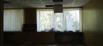 Земельный участок площадью 1597 кв. м с кадастровым номером 13:23:1009039:196, категория земель: земли населенных пунктов, разрешенное использование: склады, местоположение: Республика Мордовия, г. Саранск, ул. Пролетарская. На участке расположены объекты недвижимого имущества: здание ветаптеки…