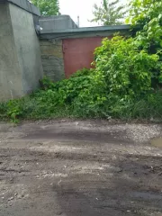 Земельный участок, площадь 24+/-2 кв.м., кадастровый (условный) номер: 31:06:0321004:24 с расположенным на нем гаражом площадью 24 кв.м. кадастровый (условный) номер: 31:06:0321004:141, местонахождение: Россия, обл Белгородская, г Старый Оскол, ГСК «Автолюбитель-5», гараж № 180. Вид права…