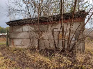 Годные (утилизационные) остатки здания (склад) 260.7 кв.м, кадастровый номер 43:07:020101:1173, 1978 года постройки, этажность: 1, назначение: нежилое, по адресу: Кировская область, р-н Вятскополянский, пгт Красная Поляна, ул. Сосновая, д. 24.