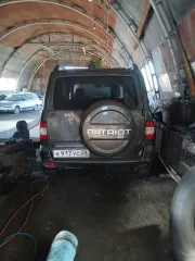 Гусеничный экскаватор KOBELCO E135SR-1ES 2008 года выпуска, заводской номер YY04-10316, гос. номер 3663АР28, техническое состояние: бывшее в эксплуатации ТС, на послегарантийном периоде эксплуатации, ТС не находу и требует ремонта, имеются следы коррозии кузова, повреждение кабины, салона и ЛКП…