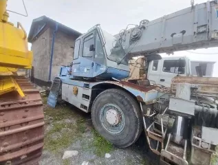 Кран самоходный Komatsu LW250-5, зав. № (рамы): L003-50094, 2006 г.в., цвет: синий, серый, документы (СОМ, ПСМ): в наличии, состояние: нерабочий, разукомплектован.