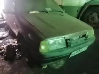 Легковой автомобиль ВАЗ 21074, 2001 г.в. (двигатель требует кап. ремонта, требуется замена карбюратора, шаровых; резина изношена). Автомобиль