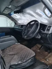 Toyota Hiace 2006 Автомобиль Toyota Hiace, Автомобиль Toyota Isis Данные объекты являются бывшими в употреблении, имеют внешние дефекты (коррозия, механические повреждения и сколы). Ключи и документы отсутствуют. Покупатель самостоятельно получает информацию о нахождении реализуемого имущества в…