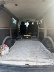 Volkswagen Transporter 2005 года.