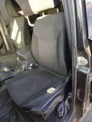 УАЗ Pickup 2014 года, 128 л.с., полный привод. Документы СТС и ПТС имеются. В наличии один комплект ключей. Точный пробег указать не можем, т.к. автомобиль не заводится, отсутствует аккумулятор. Пробег ориентировочно 350-400 тысяч км. Автомобиль битый, требует ремонта. Не работает одометр, есть…
