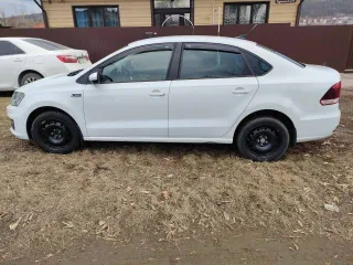 Volkswagen Polo, 2018 года, 125 лс, 183 015 км, АКПП, VIN: XW8ZZZ61ZKG014372. Хорошее техническое состояние (электрообогрев лобового стекла, датчики парковки спереди и сзади и пр.).