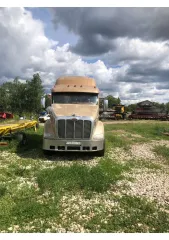 PETERBILT 387, 2003, VIN: 1XP7D47X23D805410 (возможны скрытые дефекты). Имущество в залоге у ПАО "СОВКОМБАНК". Ознакомление с имуществом и документами осуществляется по предварительному согласованию в период приема заявок в рабочие дни с 9:00 до 18:00 по электронной почте и телефону Организатора…