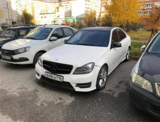 Mercedes-Benz C180 2012 года, VIN WDD2040311A816752.