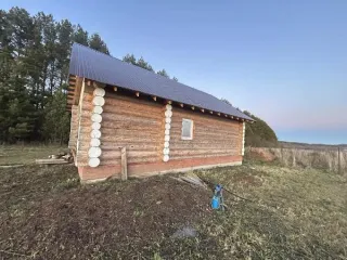 Земельный участок 864 кв.м и жилой дом 53,3 кв.м, Удмуртская Республика Земельный участок площадью 864 кв. м, категория земель – земли сельскохозяйственного назначения, виды разрешенного использования – ведение садоводства, кадастровый номер 18:08:016002:7342; жилой дом, назначение – жилой дом…