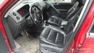 Volkswagen Tiguan 2009, 170 лс, 220270 км, полный привод, АКПП, на ходу, состояние удовлетворительное, салон кожаный со следами использования, имеются вмятины, царапины по кузову, автомобиль на литых дисках, пробег 220 270 км, отремонтирован после дтп (передний бампер, капот, фары, радиатор)…