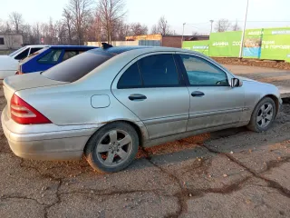 Легковой седан Mercedes-Benz C 180, 2001 г.в., государственный номер М421СВ82, цвет серебристый, VIN WDB2030351A183163, Свидетельство о регистрации ТС 99 47 №119875 от 14.03.2023г. Ознакомиться с имуществом можно по предварительной договоренности по эл. почте: au.garkavenko@gmail.com