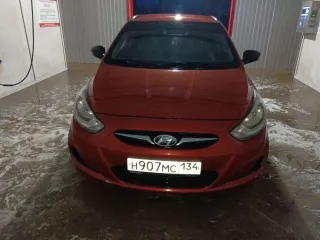 Hyundai Solaris, 2011 года выпуска, VIN: Z94CT41DBBR021711; белый (залог ПАО «Авто Финанс Банк»).
