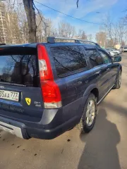 Volvo XC70 2005 года выпуска, цвет синий темный. VIN: YV1SZ595761214977, ПТС: 77 ТН 376979, государственный номер Т335АА777. Страна изготовитель Швеция. Модель двигателя B5254T, бензиновый, номер двигателя 3766793, мощность 209 л.с. (154 кВт), объем 2521 см³. Кузов YV1SZ595761214977. Экологический…