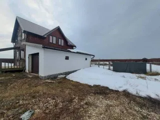 Дом 172,9 кв.м и участок 1632 кв.м, Пермский край. Жилой дом площадью 172,9 кв.м., кадастровый номер 59:32:3250001:20891, адрес: Пермский край, муниципальный округ Пермский, деревня Заполье, улица Степная, дом 11, вид права, доля в праве: общая совместная собственность; земельный участок площадью…