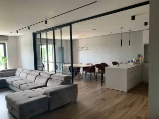 Апартаменты 130 кв.м и нежилое помещение 130 кв.м, Челябинск, ЖК «Gagarin Residence» (130 кв.м), а также нежилое помещение, общ. пл. 130 кв.м, по адресу: Челябинск, ул. Лесопарковая, д. 8, пом. 308, кад. № 74:36:0504007:277.