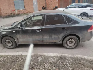 В ольксваген поло 2015, автомобиль марки volkswagen модель polo 2015 г.в., vin-номер xw8zzz61zfg036966, первый западный проезд, д. 4, г. рославль, рославльский район, смоленская область