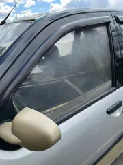 Хафеи Брио 2007 года, 65 л.с., пробег 129360 км. VIN: LKHBG27JX7AW22320, модель HFJ7110, серый комби-хэтчбек. Двигатель DA468Q 7601426L1HB, бензиновый, 1075 куб. см., экологический класс 2. На кузове сколы, ржавчина, пузыри и вздутие краски. Отсутствует решетка радиатора и противотуманная фара…