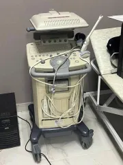 Ультразвуковая диагностическая система LOGIQ C5 с принадлежностями.