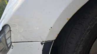 Kia Cerato 2012 года, 126 лс, 260000 км, 1 комплект ключей, коррозия по кузову, ДВС перегревался, ДВС расходует масло, на ДВС отсутствует нижняя подушка из-за ДТП, геометрия кузова нарушена, отсутствует замок капота, капот бампер и передние крылья не оригинальные, отсутствуют подушки безопасности…