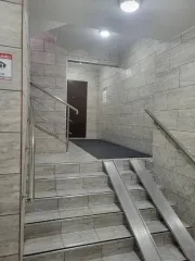 Квартира 40,8 кв.м, 2-комн., Московская область, г. Видное, мкр. Солнечный, д. 3, кв. 20, кадастровый номер: 50:21:0010217:3802. Залог по обязательствам должника перед ООО СФО MERKURIJ