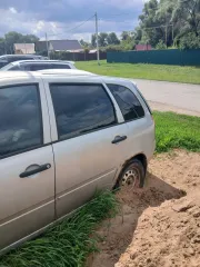 ВАЗ Калина 2010 автомобиль марки ВАЗ модель КАЛИНА 2010 г.в. автомобиль располагается по адресу: Самарская область, р-н Нефтегорский, с. Утевка, ул. Фрунзе, д. 29