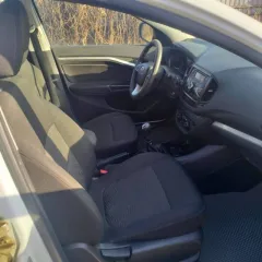 Легковой автомобиль LADA VESTA, 2018 г.в., белый цвет. VIN: XTAGFLA10JY186990, ПТС: 9900 762091, госномер: В127АТ164. Производитель: ПАО "АВТОВАЗ" Россия. Модель двигателя: 211129, тип: бензиновый/газовый, номер: 3865779, мощность: 106 л.с. (78 кВт), объем: 1596 см³. Кузов: XTAGFLA10JY186990…